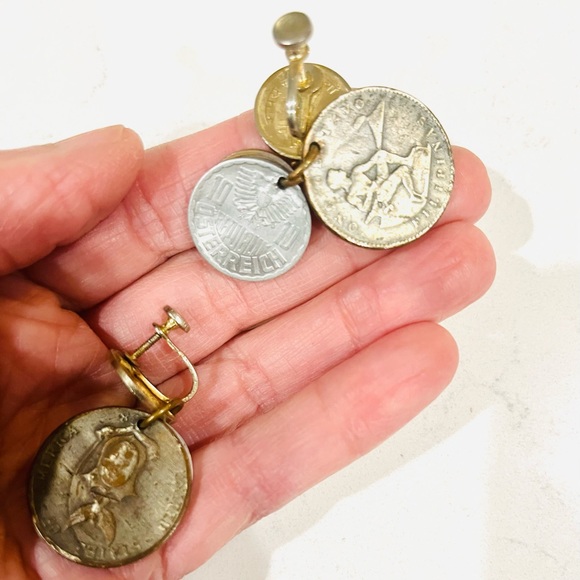 Vintage Drop/Dangle Foreign Coin Earrings (4 Coins), Excellent Vintage Condition - Picture 7 of 12